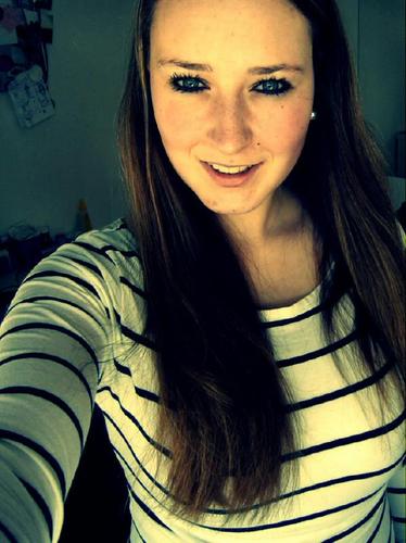 Use your smile to change the world, don't let the world change your smile♥'  
-dear mom. †