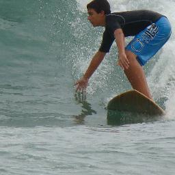 AlexOest1's profile picture. Arquitectura, Surf y Volei Instagram: alexoest95