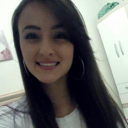 Fala mal da minha roupa, fala mal do meu cabelo, mas tenta me imitar se olhando no espelho.
RΣCΛLQUΣ DΣ PĪRΛПHΛ ΛQUĪ BΛTΣ&VΘLTΛ