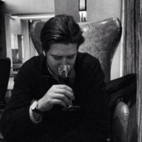 Online wine community where you can discover, review and share wines as well as follow what your friends are drinking.