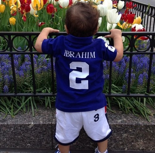 JujuAlDrees's profile picture. .. ♡ لم و لن أرى شبيها لأبي