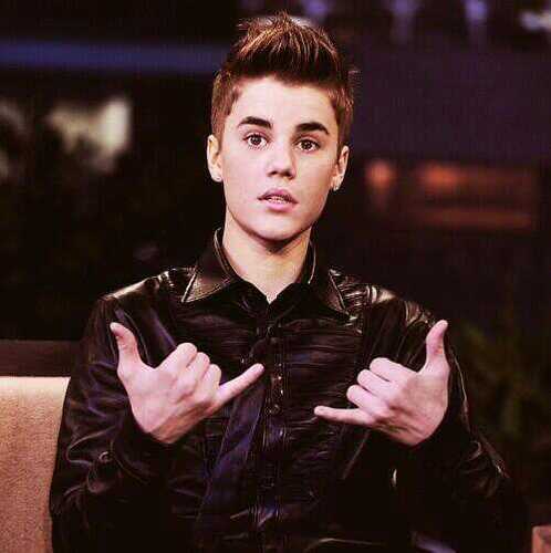 Part of #39MillionBeliebers! We share about this kidrauhl ;) Enjoy this account with Owner, and 3 adm here! MinF, HH, and MinN :D