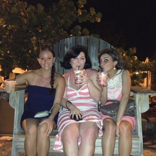 theonenonlycara's profile picture. 