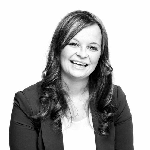 Daglig leder og partner i Engasjert Byrå
Kreativ siviløkonom, mamma til to, utpreget sosial, elsker synergier og innovasjon! Initiativtaker til Gi bort dagen.