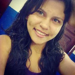 , Sou chata'
, Dou risada d tudo'
, Romantica'
, Ironica'
Mas quem me conhece sabe q sou uma chata ,legal ! U.u hahaha 3