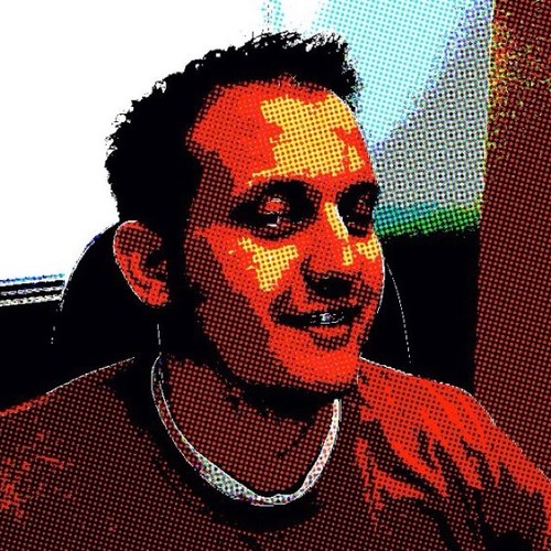 I'm an Entreprenuer, father, spouse. I love sci-fi, video games, music and sports. Check out my latest project http://t.co/mqjnZk6KC0!