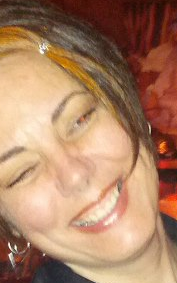 ChantTaillon's profile picture. Chargée des communications et relations de presse, étudiante en relations publiques, poète du dimanche et mère de Tristan, un poisson rouge