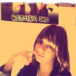 Hello my name is Doris, 13 am Sofia. I love One Direction my favorite are Louis and Niall . I love JB and Union J .