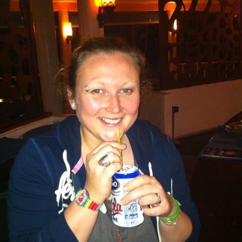 itsmejayuk's profile picture. Mum and scientist.