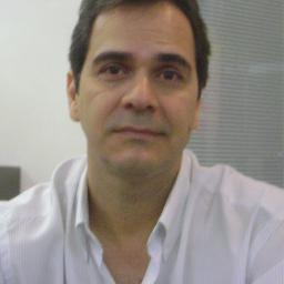 Evangélico; Casado; Professor; Cantor; Amigo; Sincero;