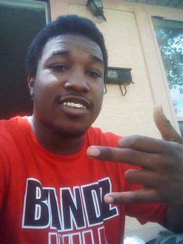 Koo dude about my business aint bout dat drama people bringin to tha picnik table im more of a dinner type.