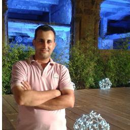 Sade kahve tadında sadece gazetecilik yapar. Yazdıkları  40 yıl hatırda kalır günahı suçu olanlar beni sevmez