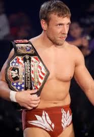 Eu sou Daniel Dryan, da WWE - World Wrestling Entertaiment, no momento a maior empresa de Wrestling Fake do Facebook.