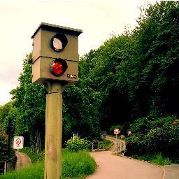 Blitzer? Stau?? Polizeikontrollen??? Lästige Baustellen???? Sagt´s weiter & bleibt sauber. :)