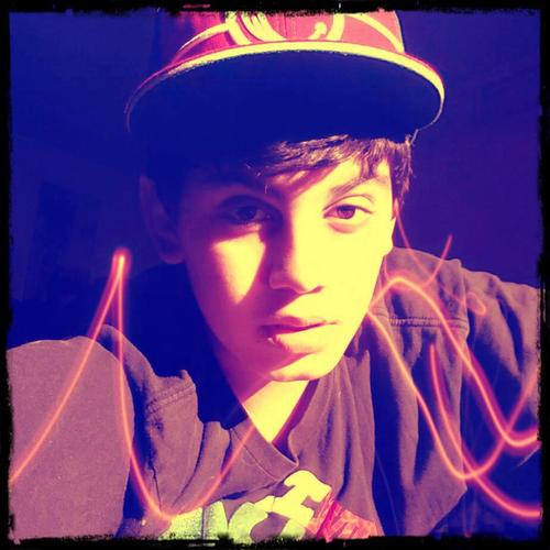 meer_live's profile picture. hello everyone im 14 and I sing,dance and act i use to be a famous actor in my country Kurdistan all i wanna do is gang my fame again please follow me thanks