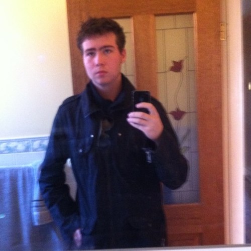 julzthemusician's profile picture. 1/2 Australian, 1/2 Swedish, Musician, friendship and loyalty means most to me, I listen to music everyday, in a band, write and sing my own songs, Love life!