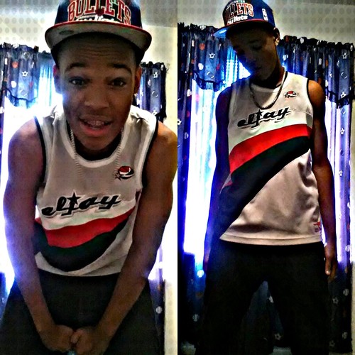 ☆|MONEY OVER BITCHES|LOYALTY OVER RITCHES|STAY LOYAL TO THE GROUND I WALK ON|SLIDE NIGGAS FOR A PART TIME JOB, Follow @_Karaaaaa My 5O & @BreeShyannee