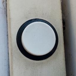 I am @mr_goodwin's doorbell. I tweet when my button is pushed.