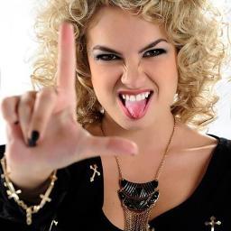 Bio? Pra quê se a minha vida se resume em você @sophiaabrahao