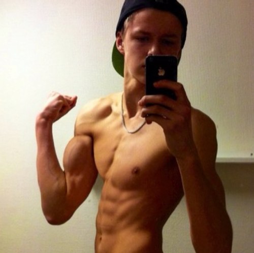 Just a place for some flawlessly perfect boys and Quote's 
want me to notice you? tag 
#beautyboys or @beauty_boys