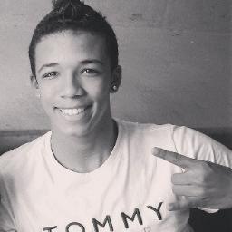 . Eu faço da minha dificuldade a minha motivação e a volta por cima vem na continuação ♪