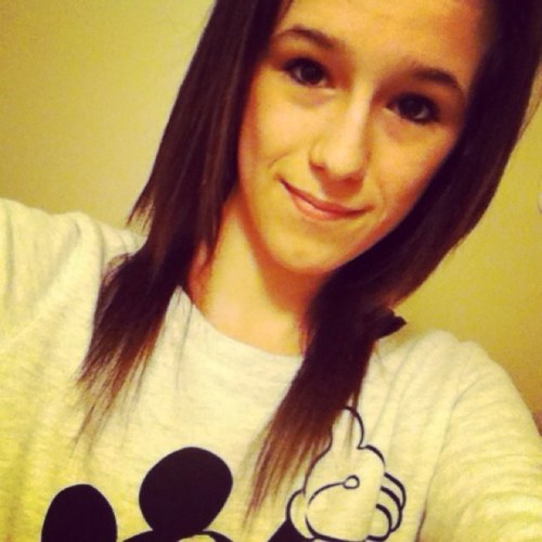 .Salut ! :) Je suis un grande fan de Bob l'éponge ;) Follow moi ,je follow back ! :)