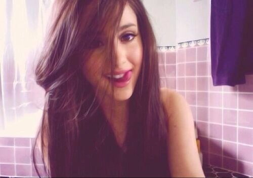 I just gave you a free follow so please follow @CaraAriMixGlee