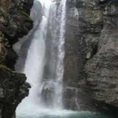 Johnston Canyon Resort located between Banff and Lake Louise on the Bow Valley Parkway #Canada #Banff