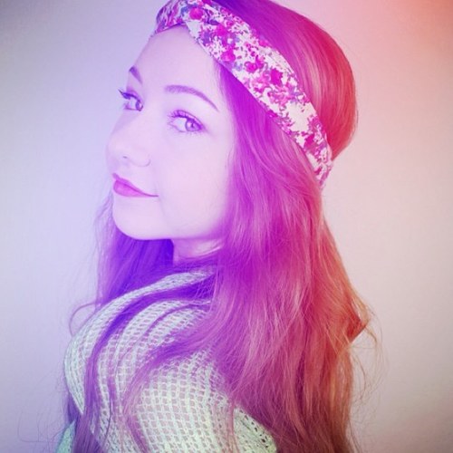 I love @stilababe09. I'm her #1 fan.