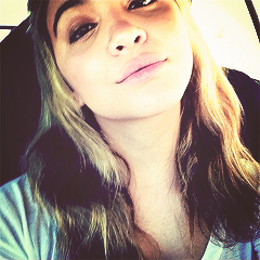 living my wonderful life while it lasts. ♡ single