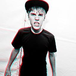 @justinbieber FOLLOW ME PLEASE  LOVE YOU