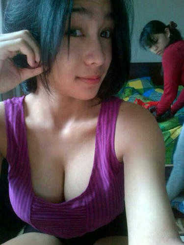 Pling suka genjot sm suami orang, bkin om2 yg memek istriX udh gk gigit lg dn pke memek vini yg gigit+bkin ktagihan. Tp awas memek yg d ruma mlh jrang d pke