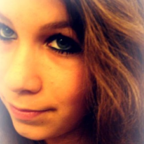 SarahvanVliet1's profile picture. All i need for my life is my phone