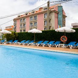 Hotel Canelas*** a 100 m. de la Playa de Canelas...Sanxenxo Rías Baixas Pontevedra. Galicia.  986-720867// info@hotelcanelas.com