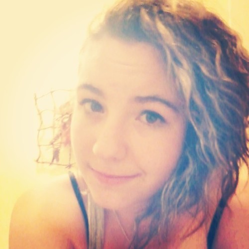 I'm a girl that loves one direction, dance.