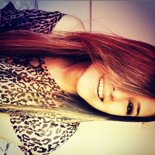 Karinne Dias. s2 / Allana Patrícia. s2
