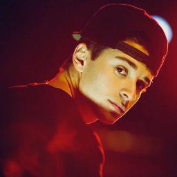 Hello #Millertary! I'm tweeting the best @jakemillermusic lyrics and keeping you updated on his music, tour, tickets and more! Pics are from his IG and Google!