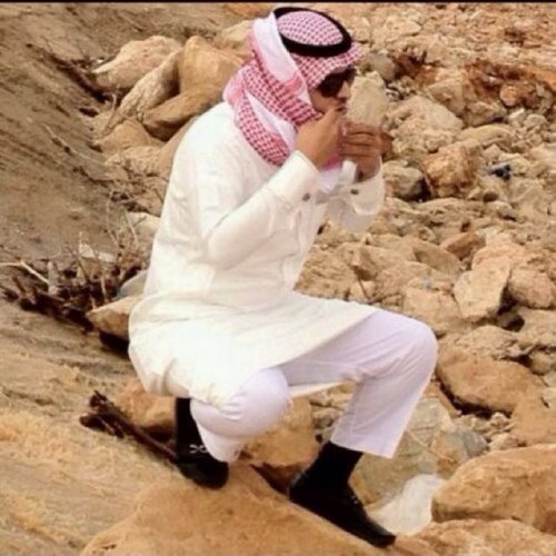 ‏يحقُ ليّ أن اخُفي جانبً من شخصيتيَ ، ولا أشُارك بهہَ أحدّ ، وأن احتفظ ببعضَ من أسراريّ لنفسيَ ، مُمل ان تكونَ شخصًا واضحًا جدًا ♥.