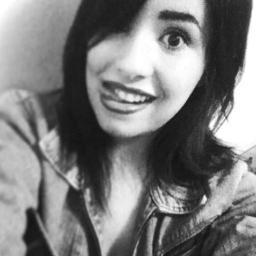 Love a Demi Lovato .......In Case