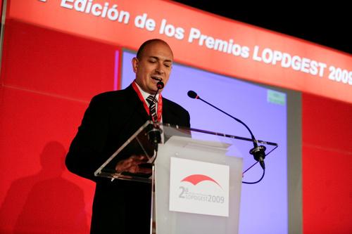 Profesional preocupado por el Cumplimiento Normativo y en especial por la Protección de Datos.
