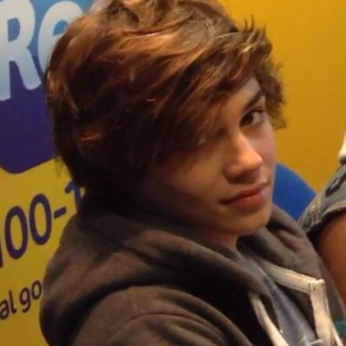 Helping Jcats be noticed by the boys:-)X Ask how :-)