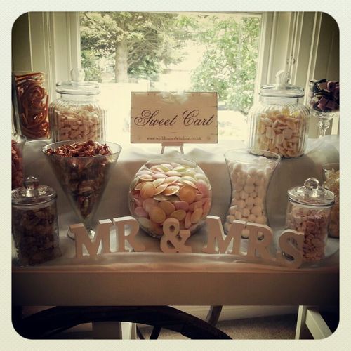 WedsofWindsor's profile picture. 