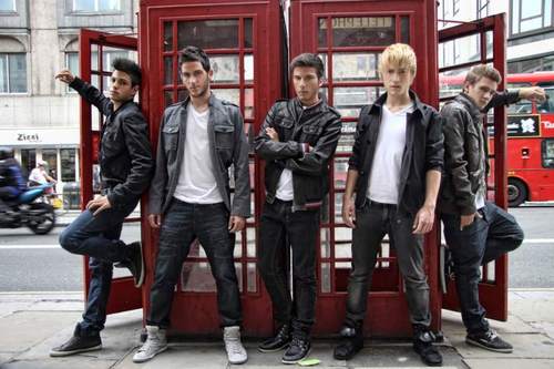 18.*Music's my life* [Auryner] & [Directioner] Me gustan también JB, Selena Gómez y Demi Lovato. || Imaginas ||