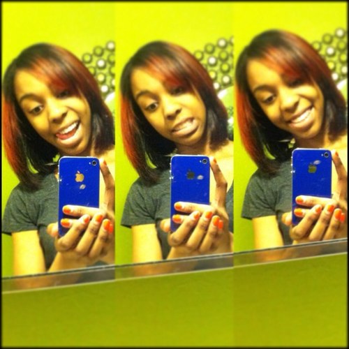 Follow me and I'll follow back ! (; & follow this pretty guh, @_Tatyanaaaaaaaa