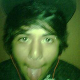 amo a los animales y me gustan los dulces :D add al face lo uso mas n.n