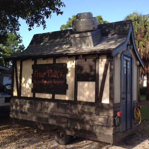 South Florida's first Microbatch Burgery. Serving burgers and sammiches with big flavour, out of a tiny house.  TWITTER ACCOUNT ON HIATUS.