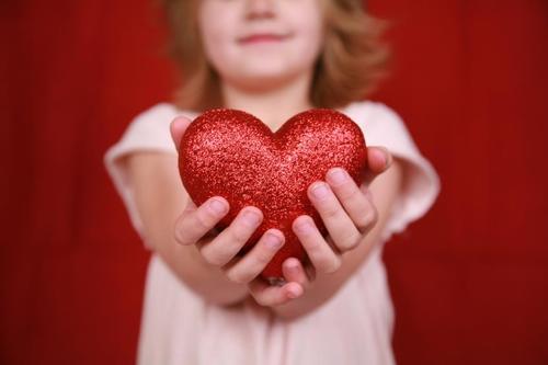 Cuida de mim com carinho? Prometo dar amor, atenção e te fazer feliz ;3 |