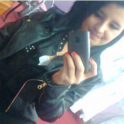 Jenny_sMalaa's profile picture. Mas se você estiver escutando nossa música esta noite
Eu já estarei feliz (888'