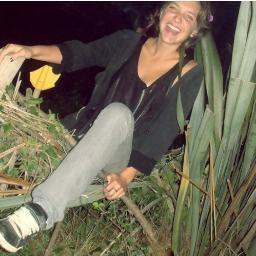 Constantemente inconstante. El sexo se hace con amor o con alcohol.  [miembro Sie7e]