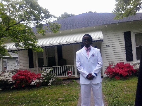 rw38236's profile picture. baller trackstar sneakerhead